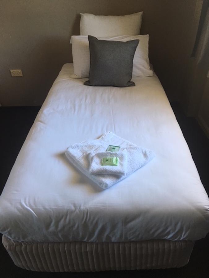 Commercial Hotel Motel Літґоу Екстер'єр фото