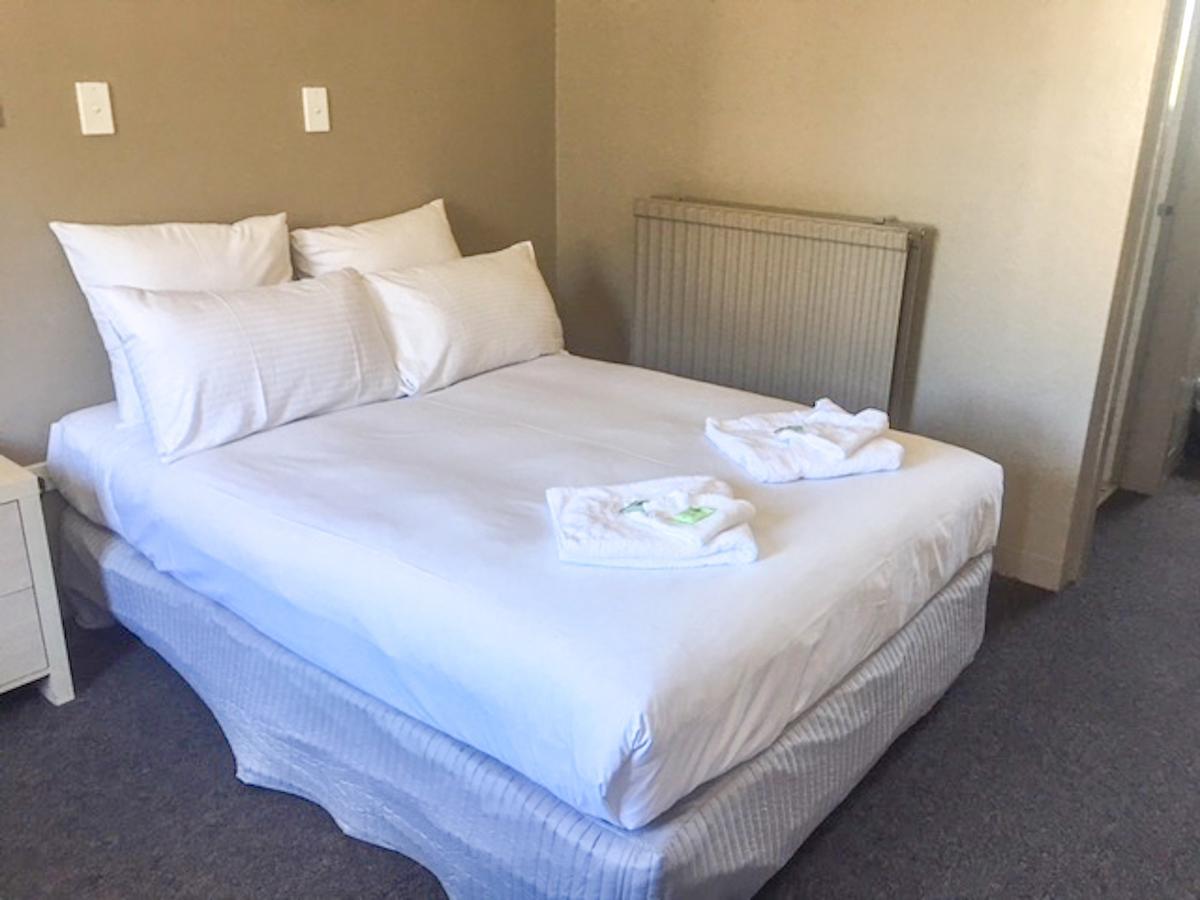 Commercial Hotel Motel Літґоу Екстер'єр фото