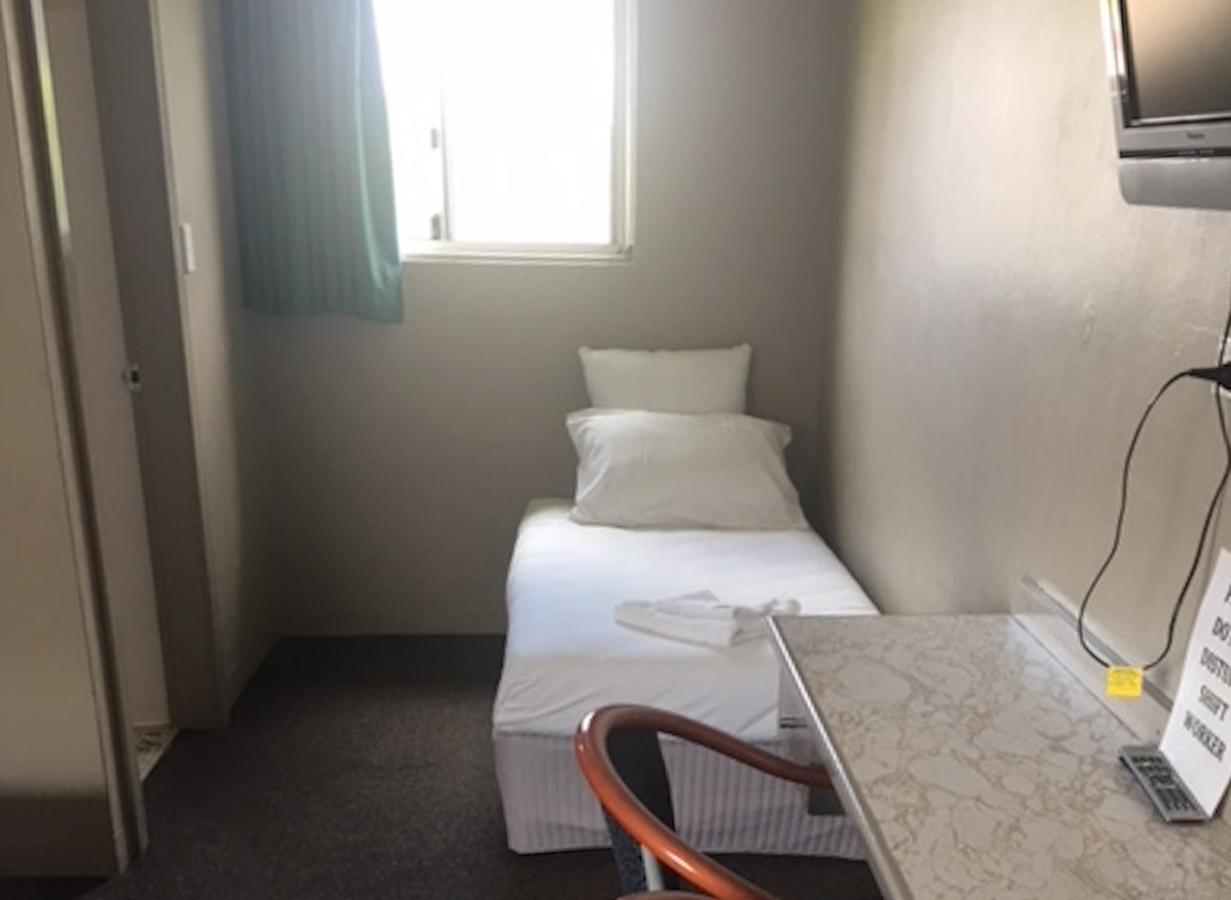 Commercial Hotel Motel Літґоу Екстер'єр фото