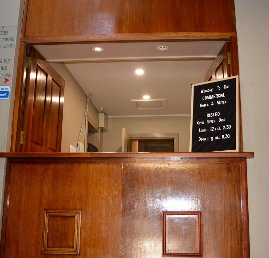 Commercial Hotel Motel Літґоу Екстер'єр фото