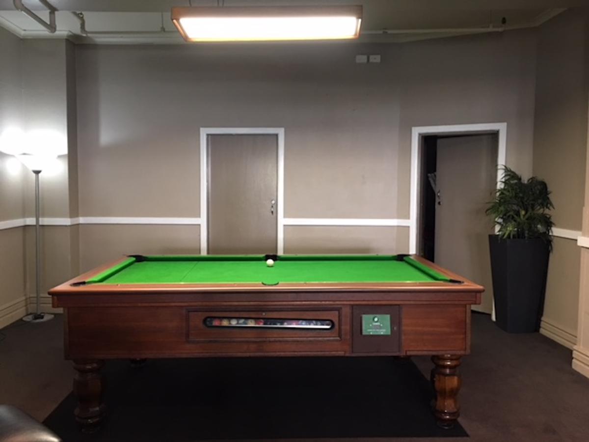 Commercial Hotel Motel Літґоу Екстер'єр фото