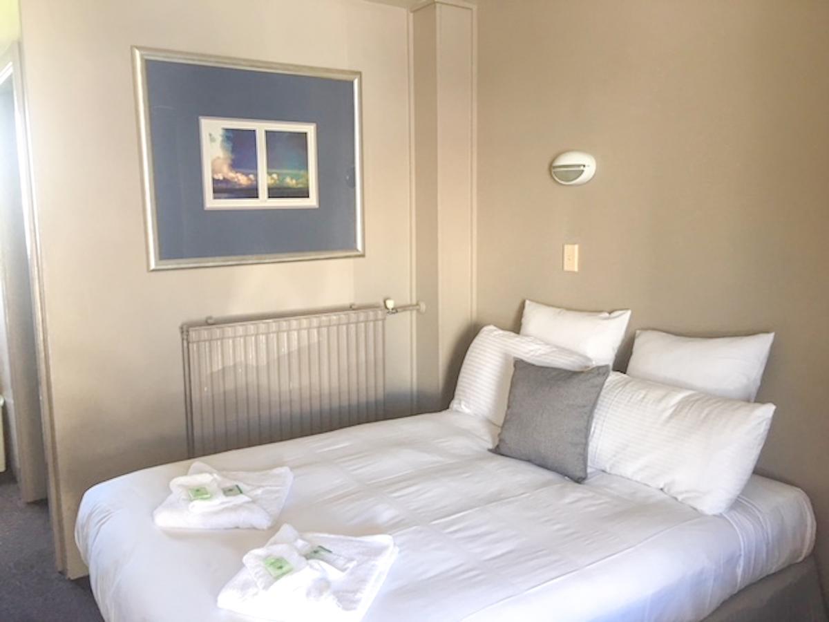 Commercial Hotel Motel Літґоу Екстер'єр фото