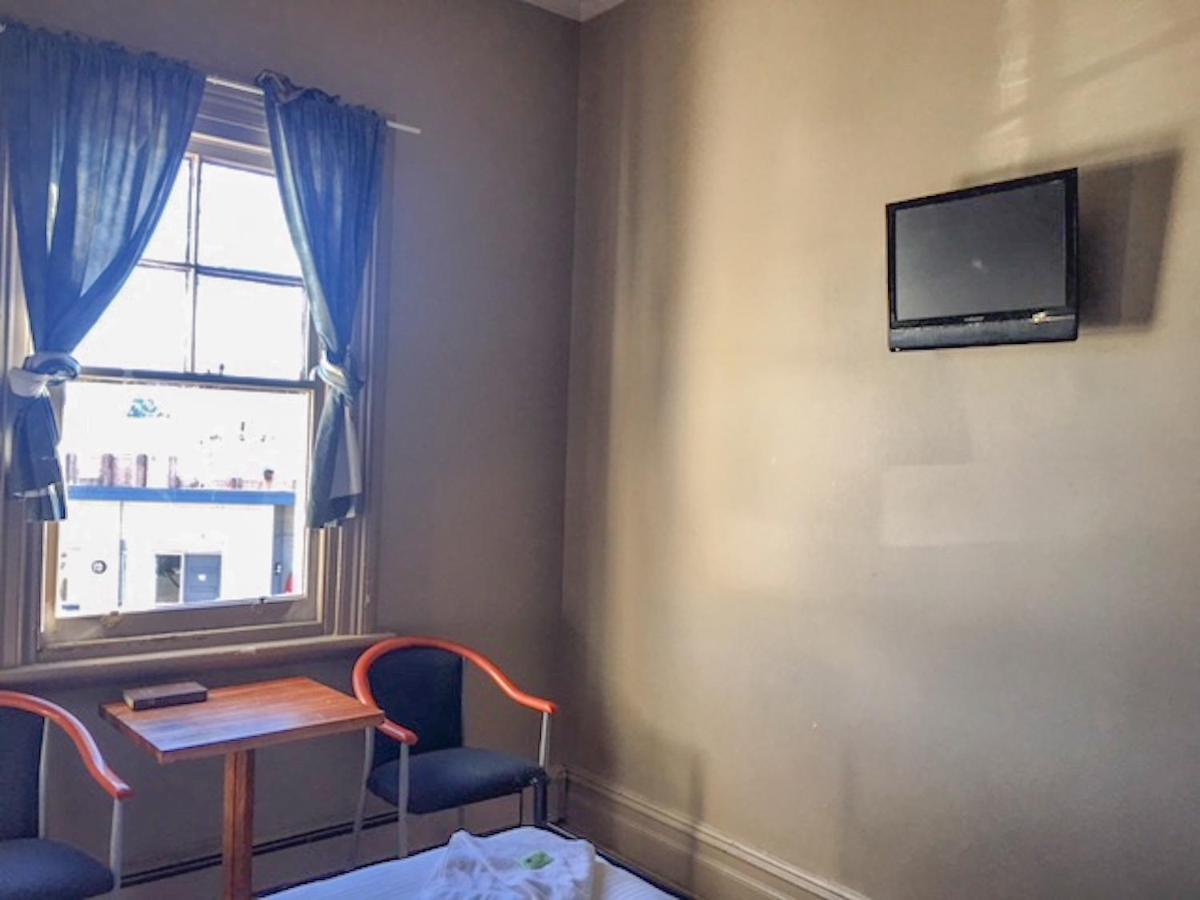Commercial Hotel Motel Літґоу Екстер'єр фото