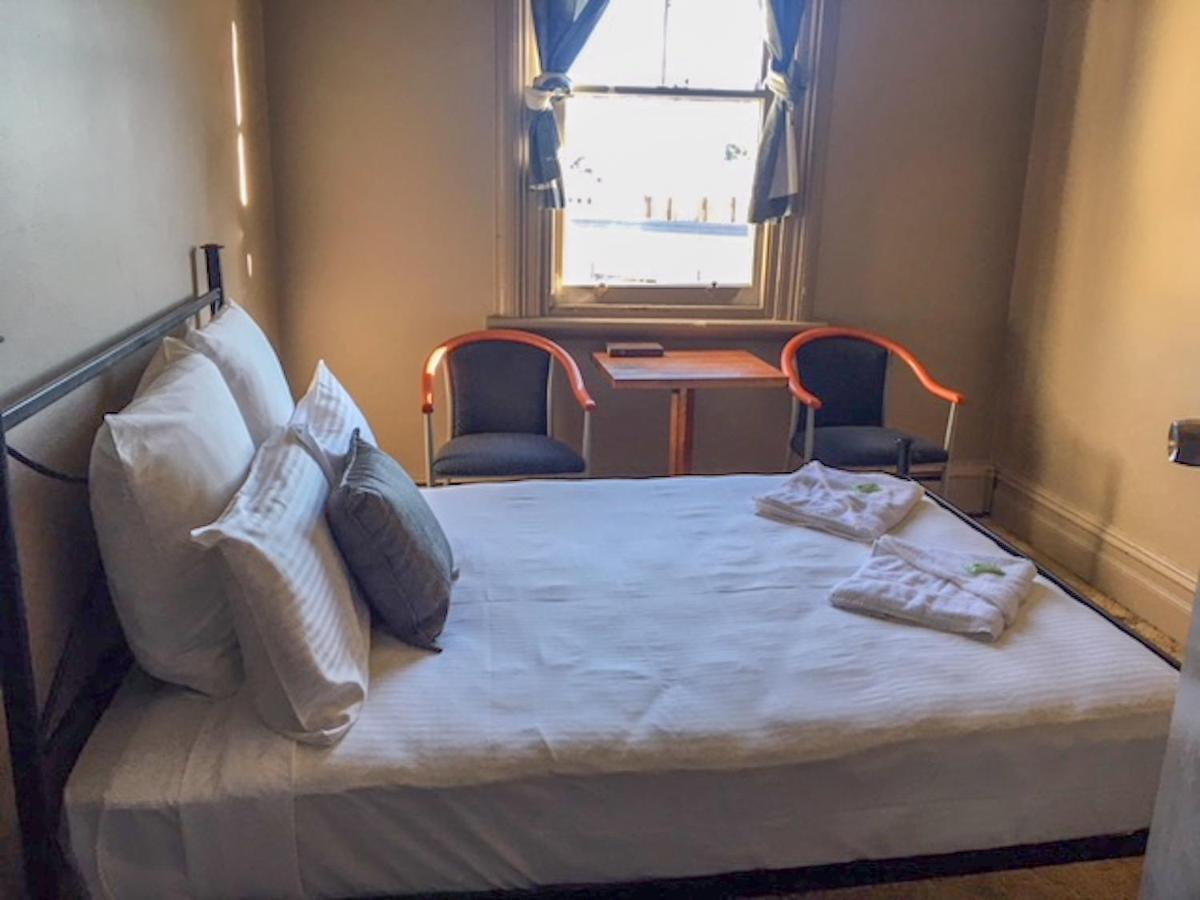 Commercial Hotel Motel Літґоу Екстер'єр фото