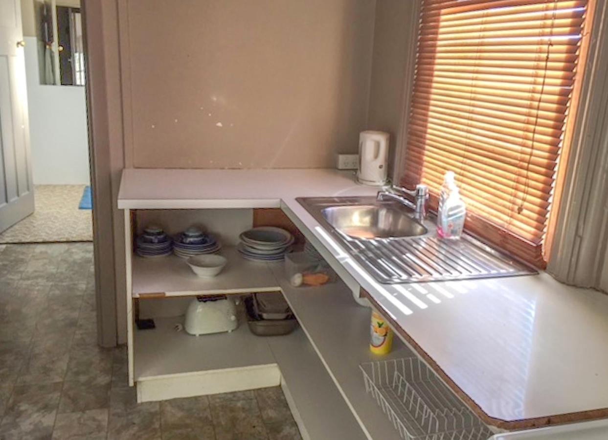 Commercial Hotel Motel Літґоу Екстер'єр фото